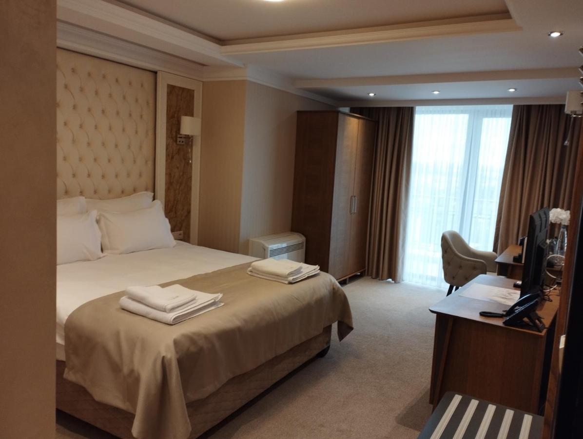Hotel Bohemi Haskovo Luaran gambar