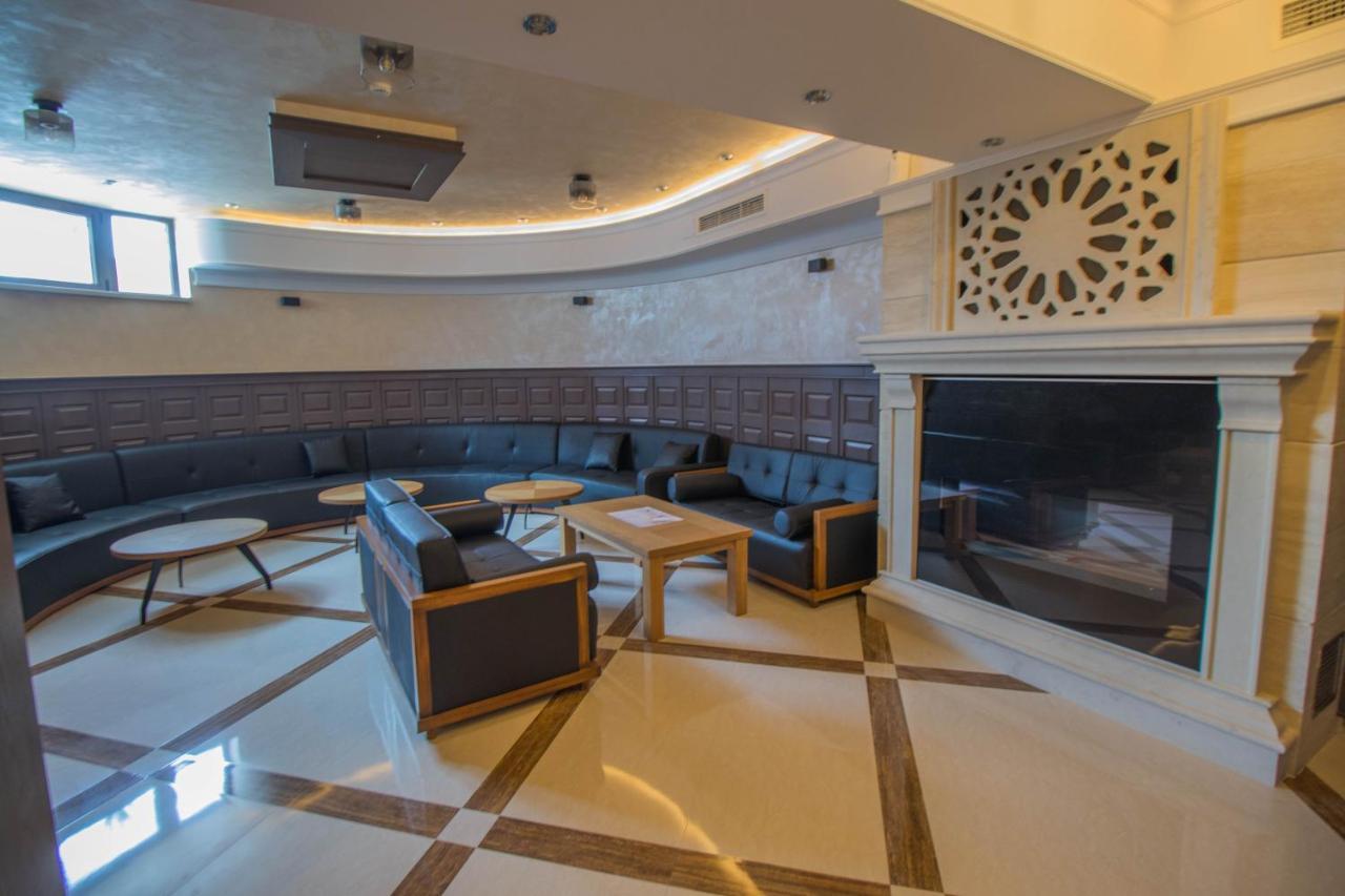 Hotel Bohemi Haskovo Luaran gambar