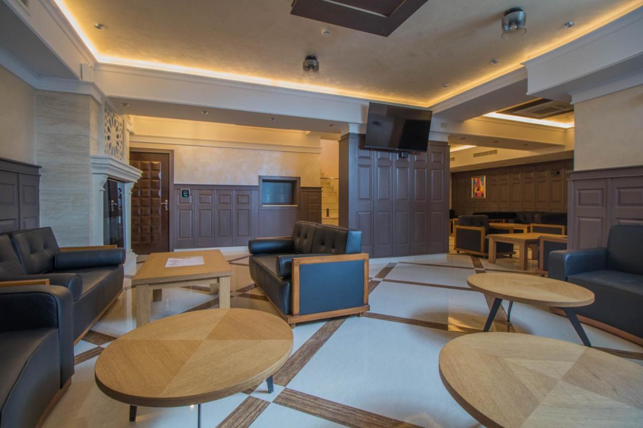 Hotel Bohemi Haskovo Luaran gambar