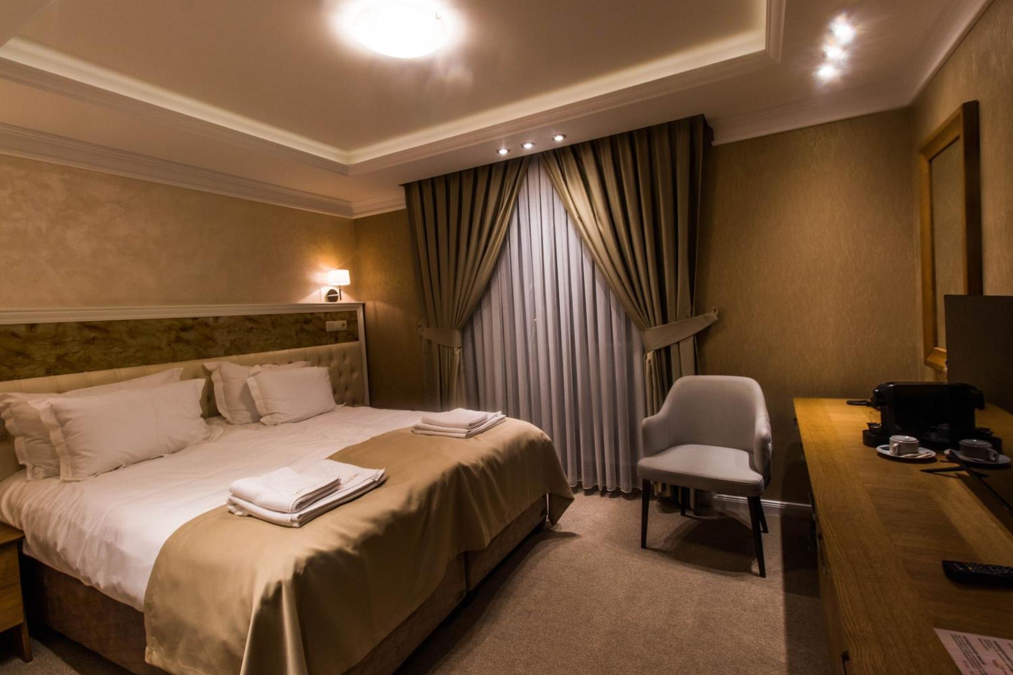 Hotel Bohemi Haskovo Luaran gambar