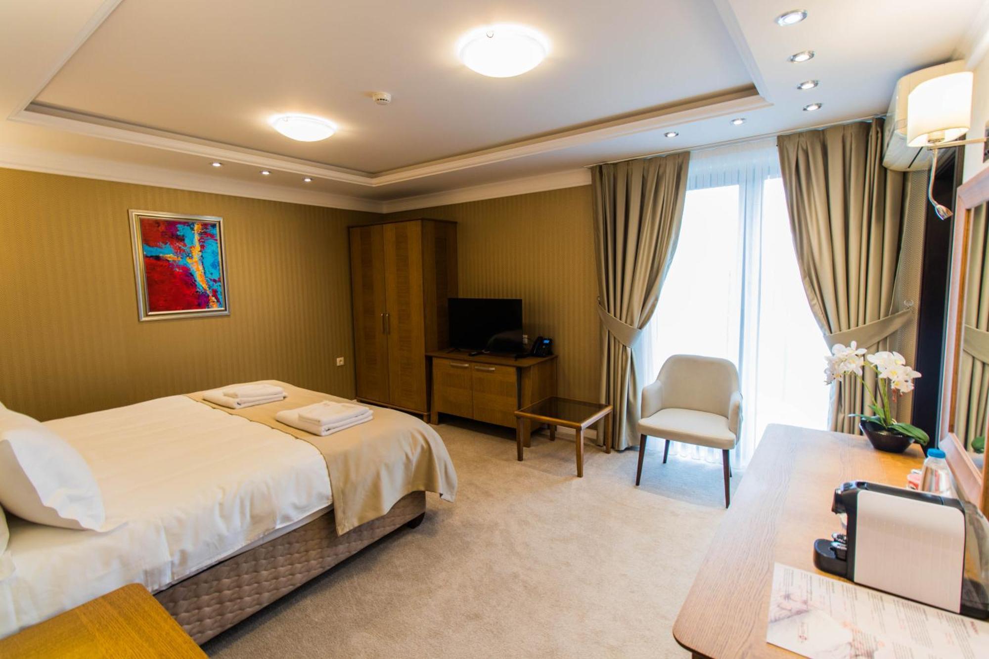 Hotel Bohemi Haskovo Luaran gambar