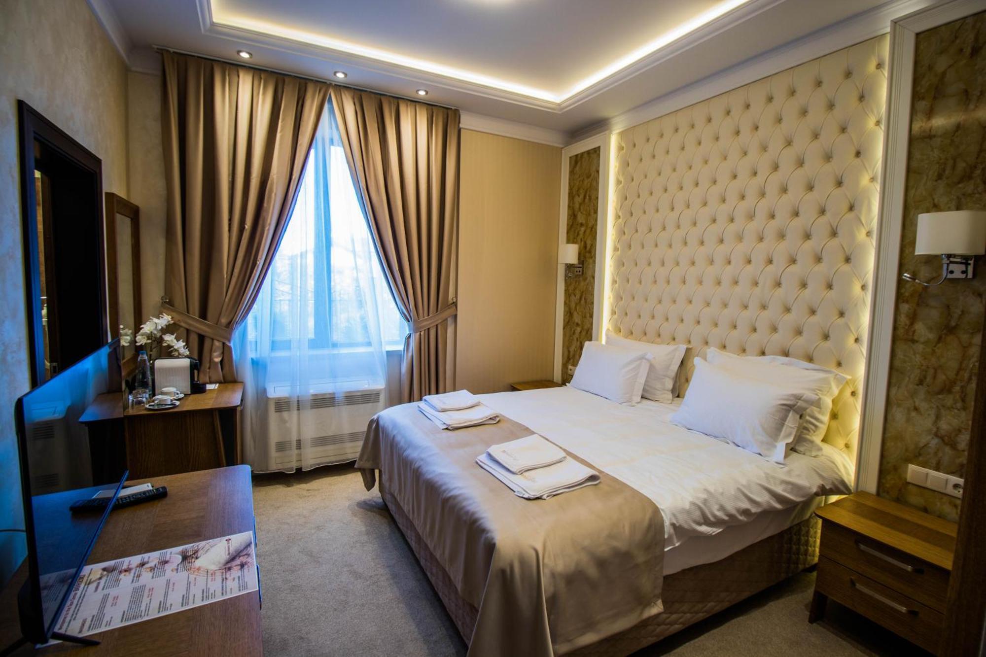 Hotel Bohemi Haskovo Luaran gambar