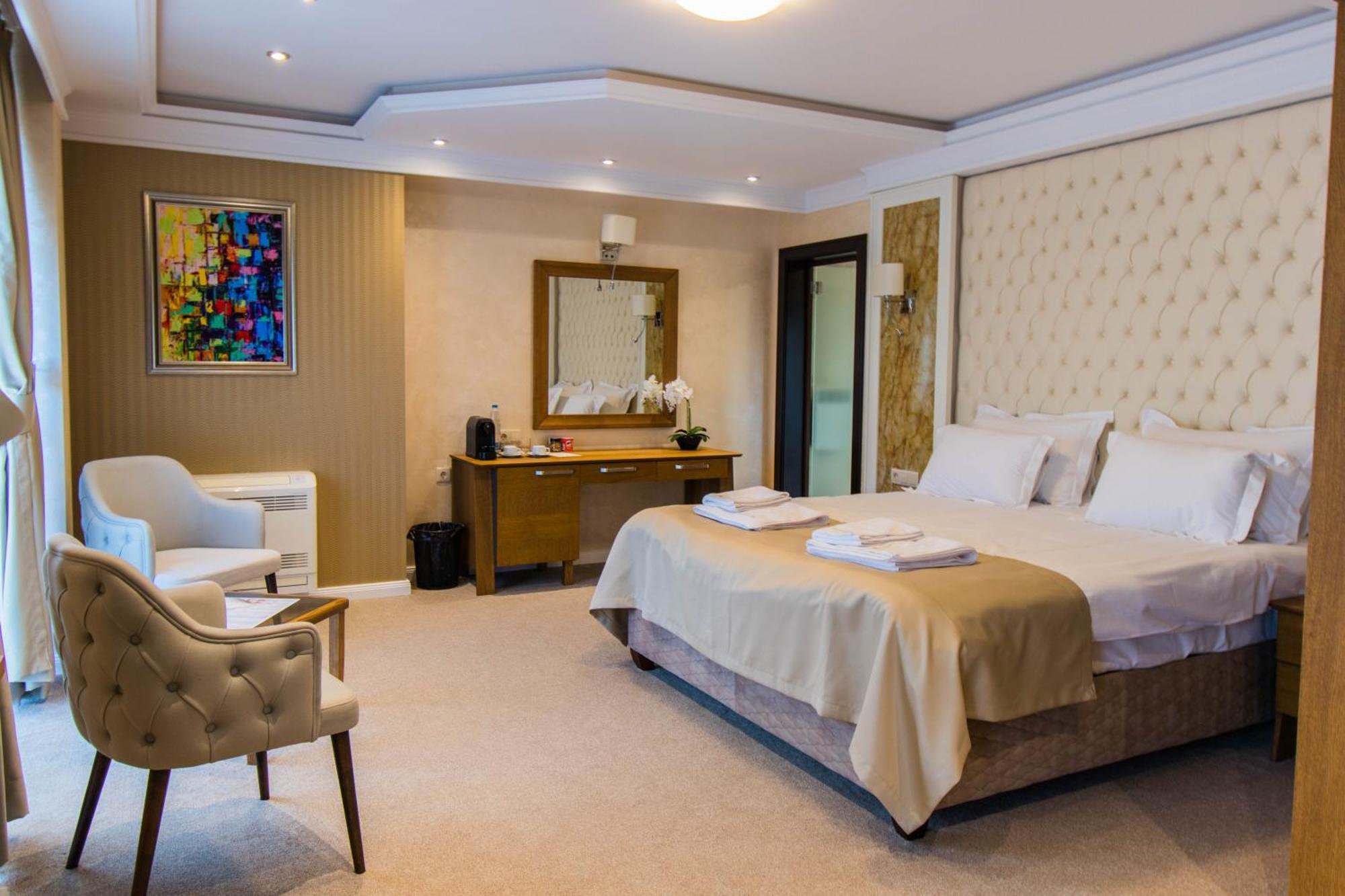 Hotel Bohemi Haskovo Luaran gambar