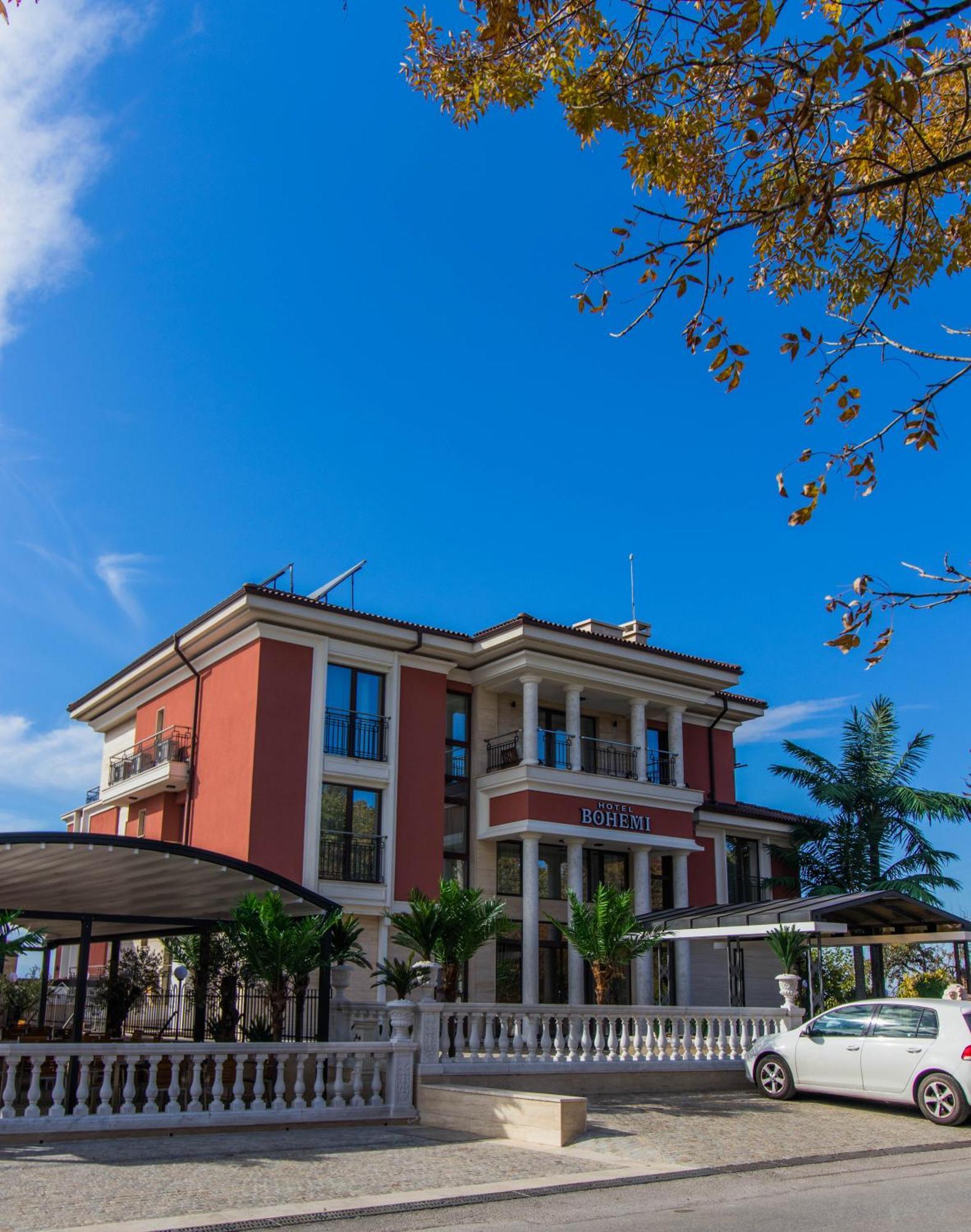 Hotel Bohemi Haskovo Luaran gambar