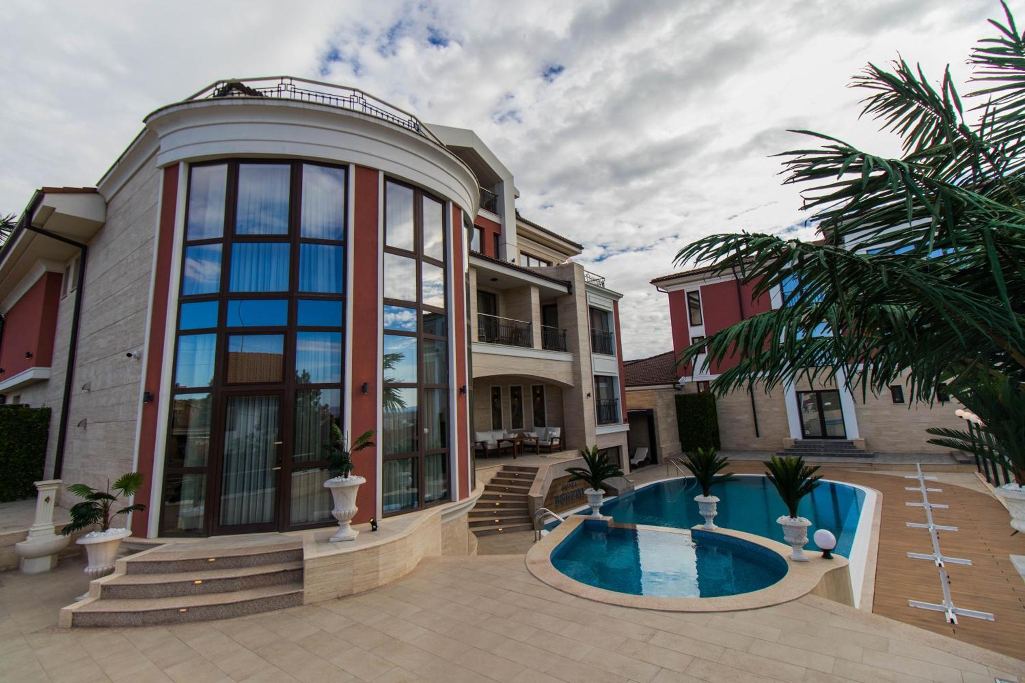Hotel Bohemi Haskovo Luaran gambar